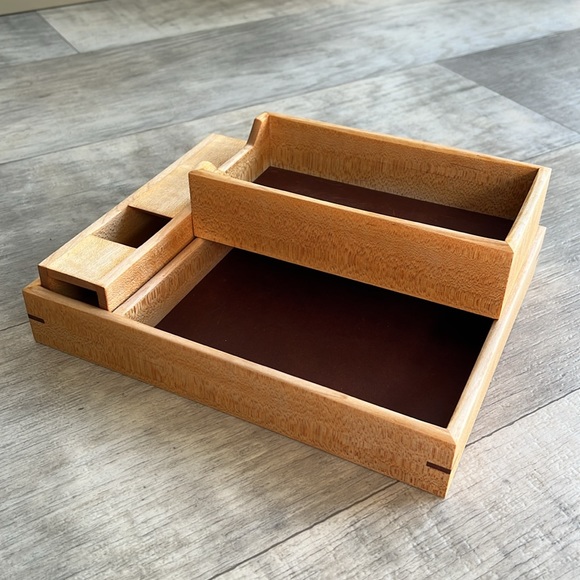 Handcrafted dice trays with tower - Picture 8 of 12